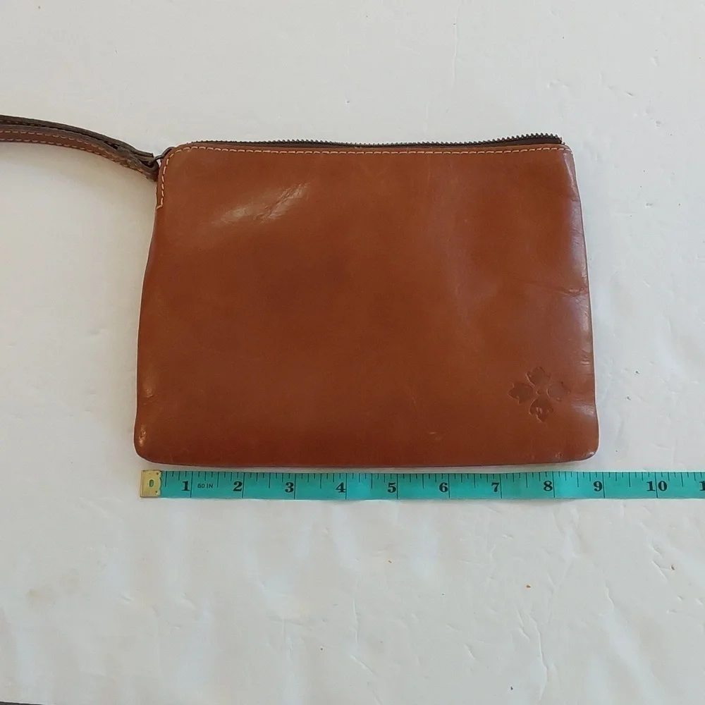 Patricia Nash Brown Premium leather Logo Zip Wristlet/Clutch  Neutral Minimalist